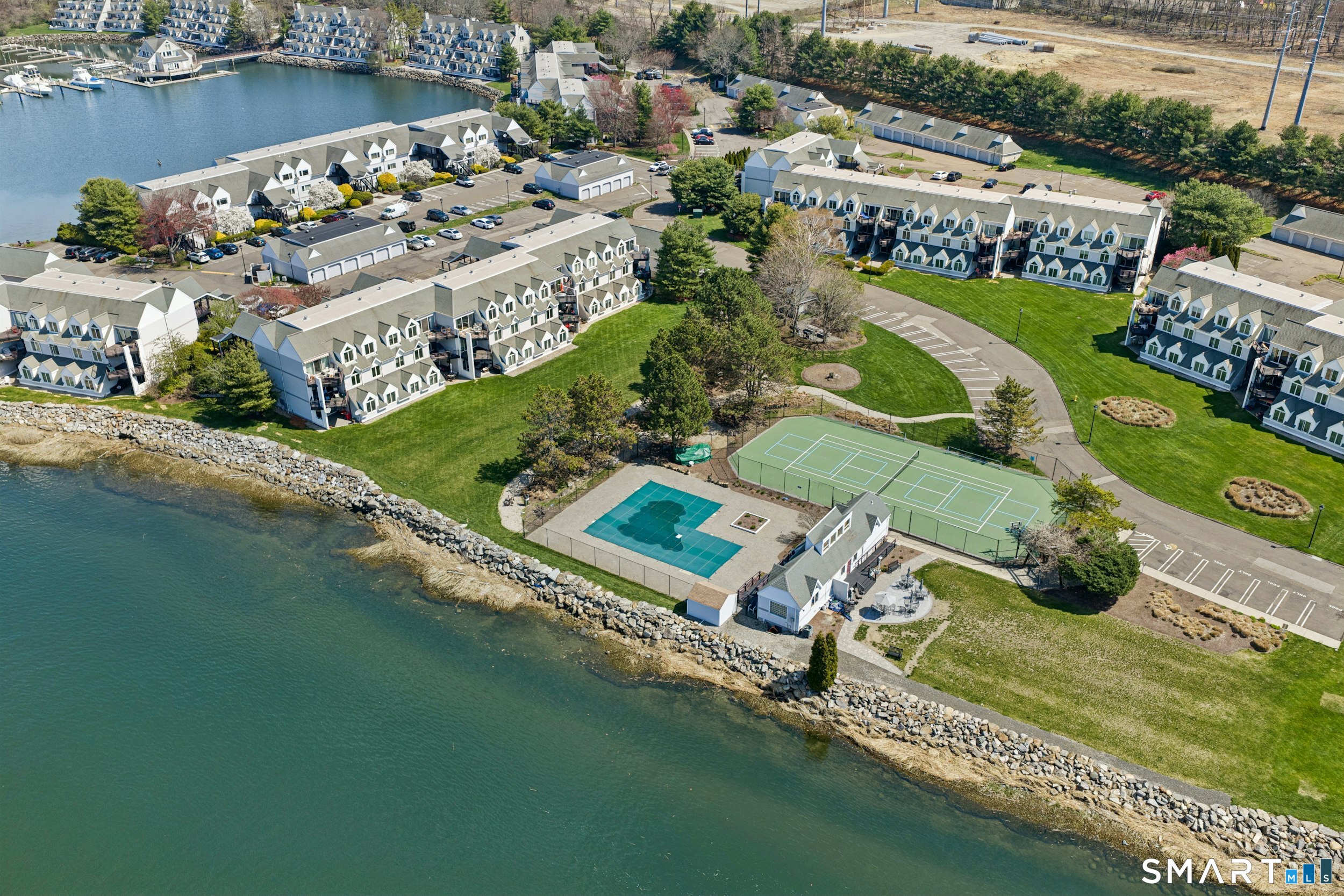 833 Popes Island Road, Unit 833 Milford, CT 06461 - Photo 38 of 39