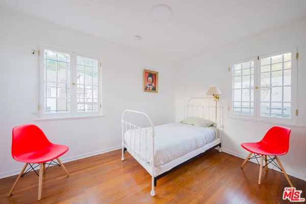 $10,500 | 3015 North Beachwood Drive, Los Angeles, CA 90068