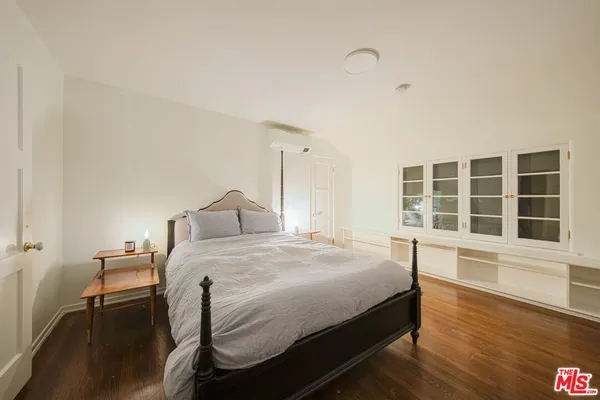 $10,500 | 3015 North Beachwood Drive, Los Angeles, CA 90068