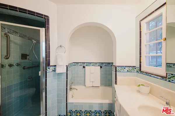$10,500 | 3015 North Beachwood Drive, Los Angeles, CA 90068