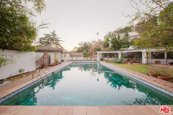 $10,500 | 3015 North Beachwood Drive, Los Angeles, CA 90068
