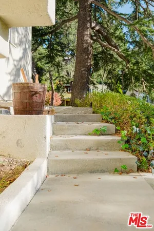 $10,500 | 3015 North Beachwood Drive, Los Angeles, CA 90068