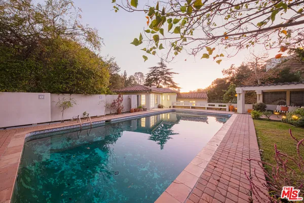 $10,500 | 3015 North Beachwood Drive, Los Angeles, CA 90068