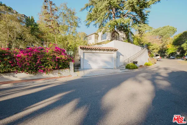 $10,500 | 3015 North Beachwood Drive, Los Angeles, CA 90068