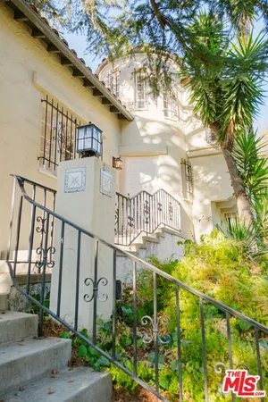 $10,500 | 3015 North Beachwood Drive, Los Angeles, CA 90068