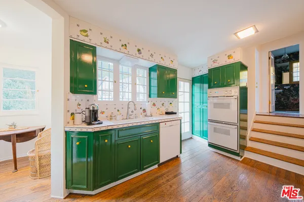 $10,500 | 3015 North Beachwood Drive, Los Angeles, CA 90068