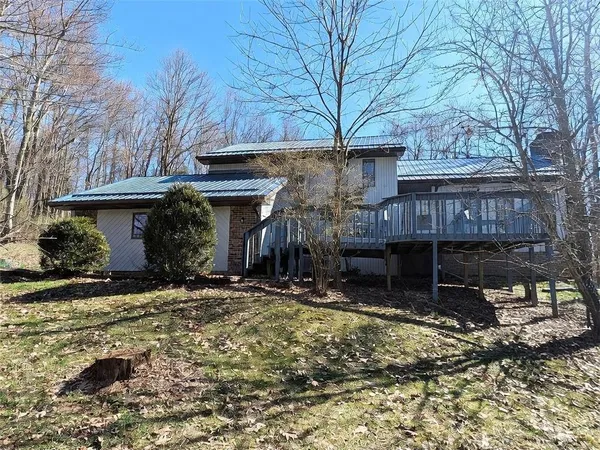 $365,000 | 218 Chestnut Lane, Chalk Hill, PA 15421