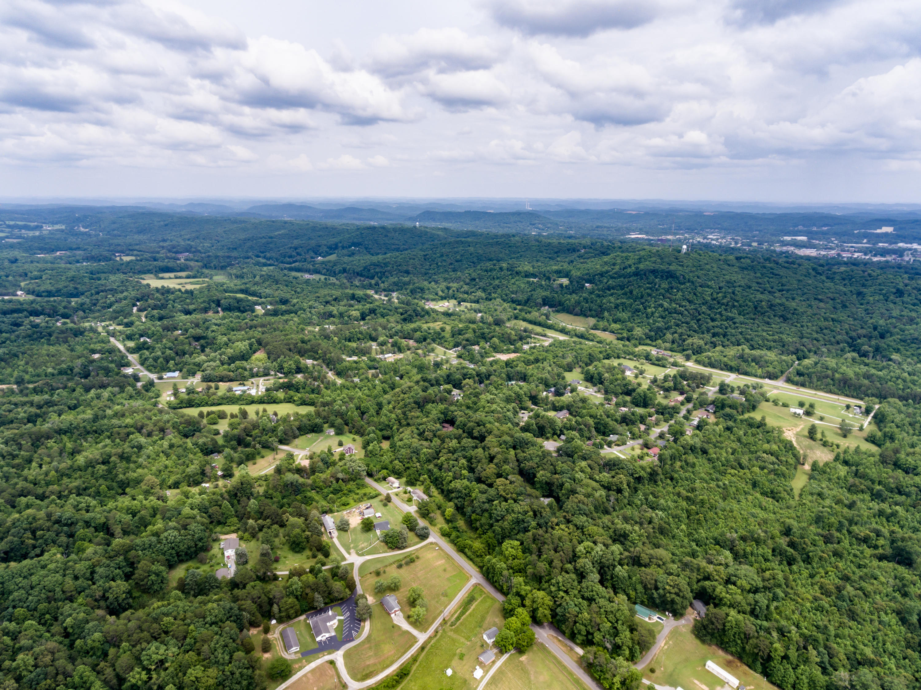 332 Batley Road Clinton, TN 37716 - Photo 22 of 40 022210619-1-332BatleyRdClintonTN-FULL SI