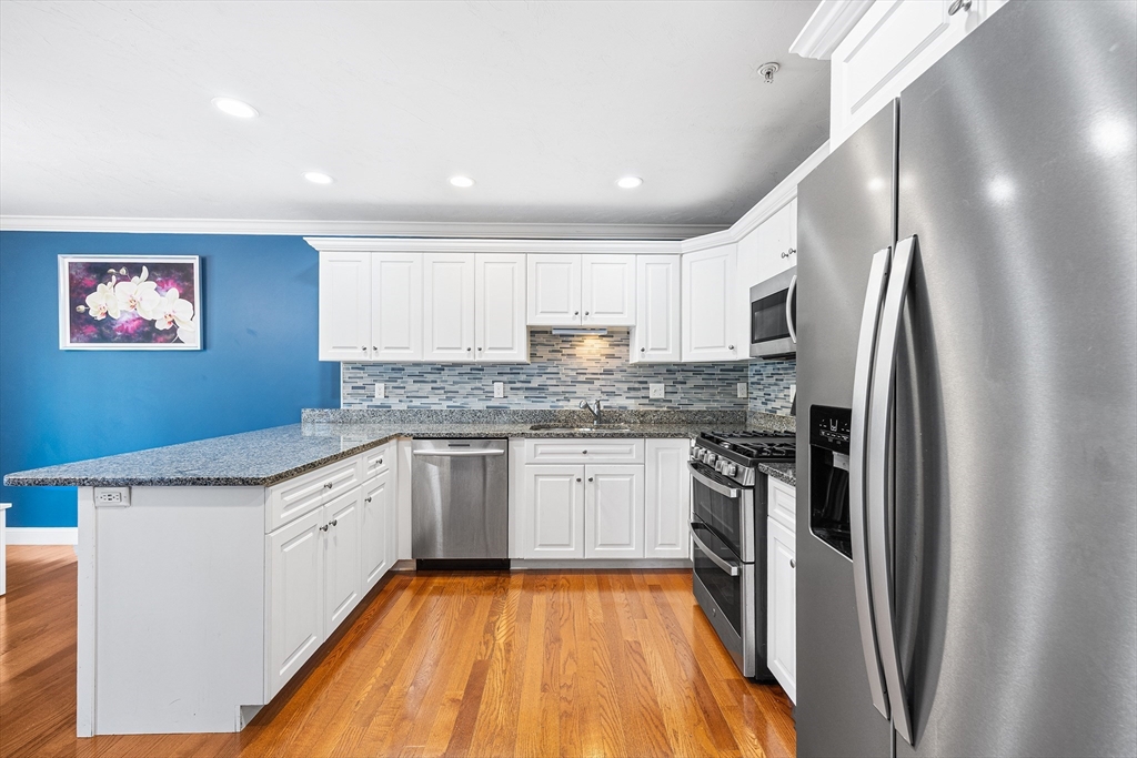 22 Highland Road, Unit 28 Raynham, MA 02767 - Photo 13 of 37