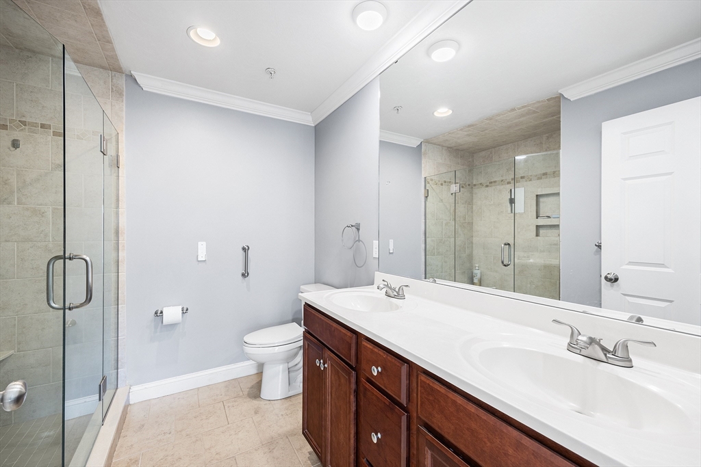 22 Highland Road, Unit 28 Raynham, MA 02767 - Photo 17 of 37