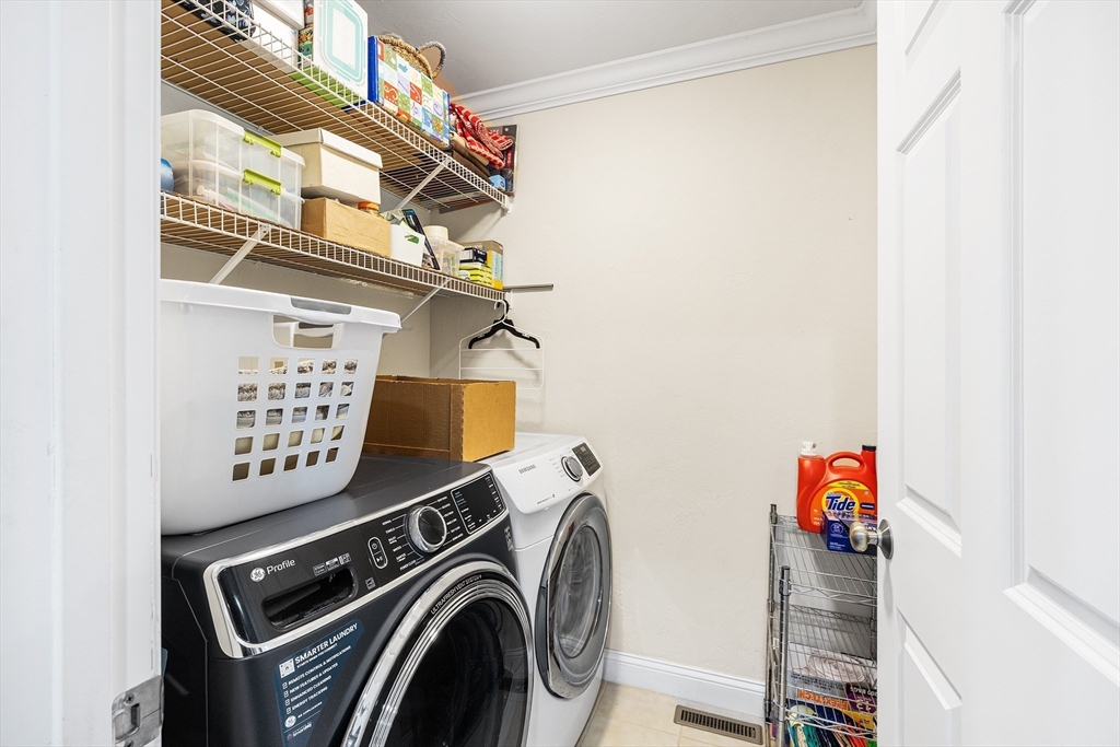 22 Highland Road, Unit 28 Raynham, MA 02767 - Photo 18 of 37