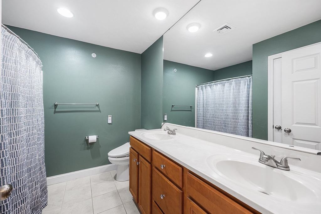 22 Highland Road, Unit 28 Raynham, MA 02767 - Photo 22 of 37