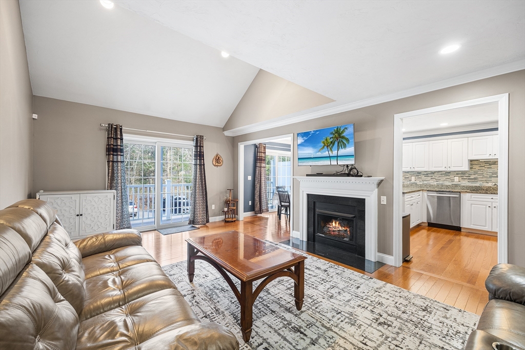 22 Highland Road, Unit 28 Raynham, MA 02767 - Photo 3 of 37