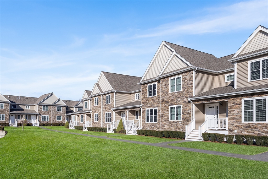 22 Highland Road, Unit 28 Raynham, MA 02767 - Photo 34 of 37