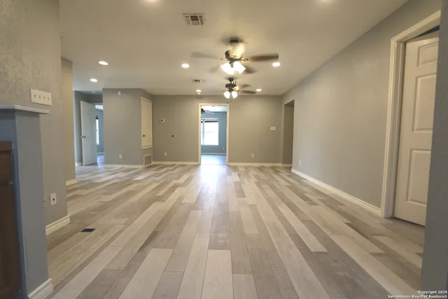 $1,750 | 511 Highway 123, Stockdale, TX 78160