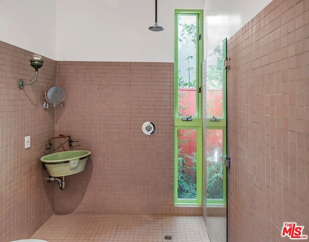 $11,500 | 2311 Louella Avenue, Venice, CA 90291