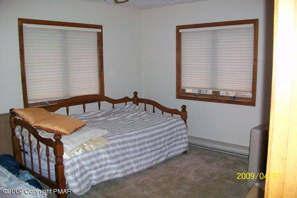 8 Red Spruce Road Pocono Pines, PA 18350 - Photo 3 of 9 2nd floor bedroom