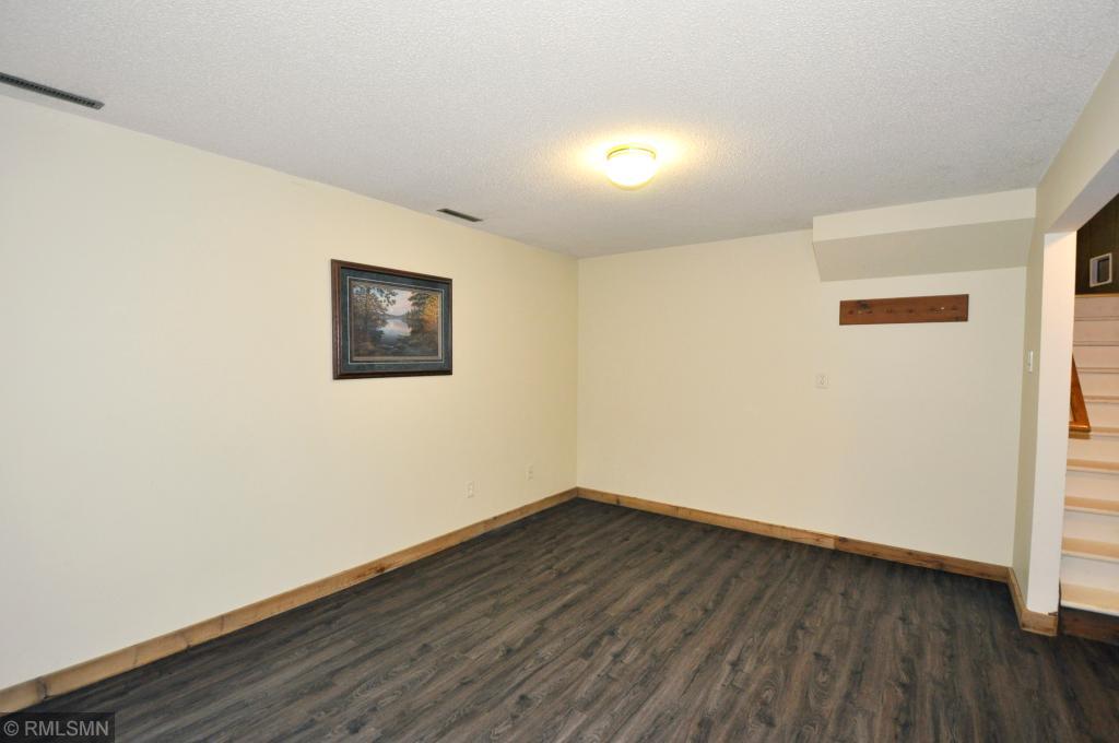 2217 Regent Lane Southwest Rochester, MN 55902 - Photo 13 of 30