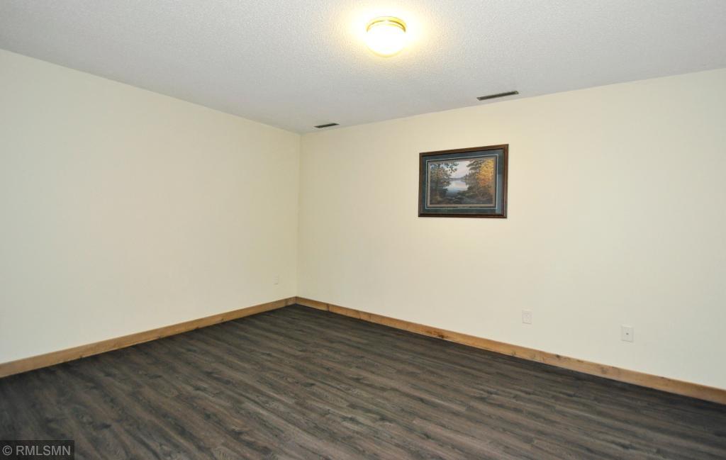 2217 Regent Lane Southwest Rochester, MN 55902 - Photo 14 of 30