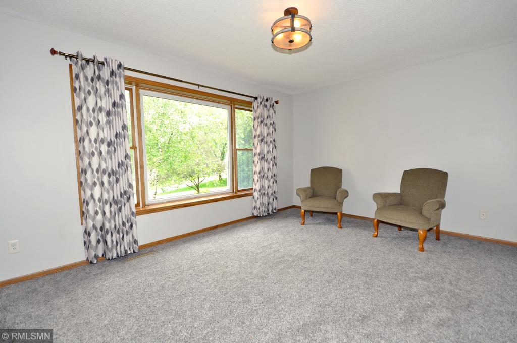 2217 Regent Lane Southwest Rochester, MN 55902 - Photo 4 of 30