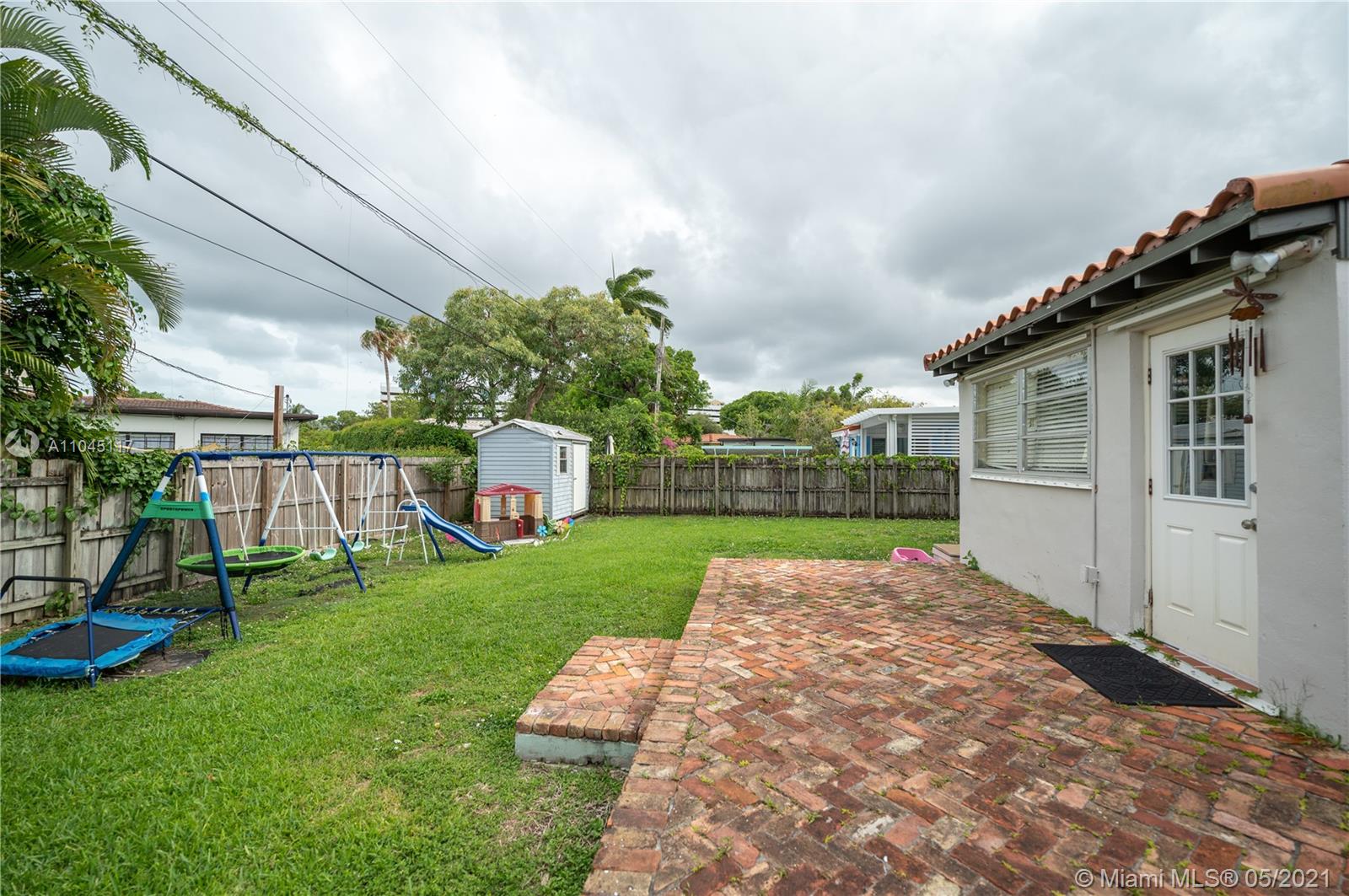 1981 Southwest 33rd Avenue Miami, FL 33145 - Photo 20 of 24