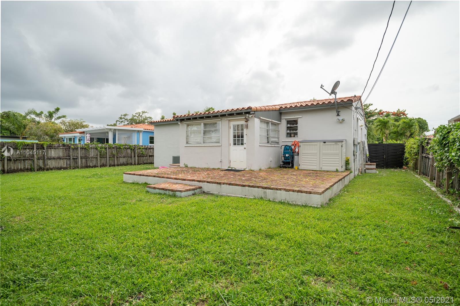 1981 Southwest 33rd Avenue Miami, FL 33145 - Photo 22 of 24