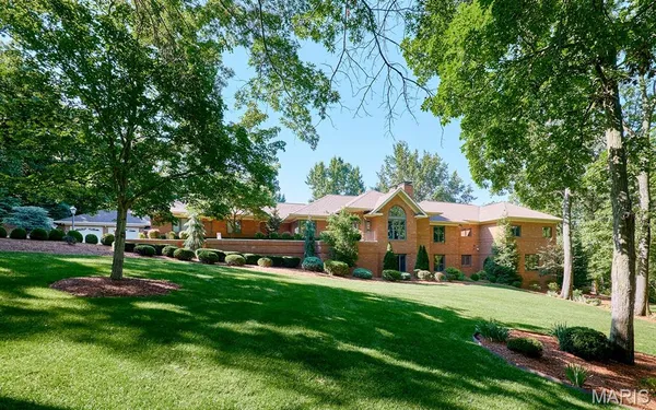 $1,595,000 | 3 Forest Hills Drive, Washington, MO 63090