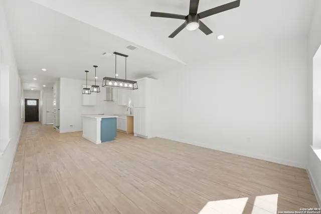 $1,700 | 212 Cooper Street, Unit A, San Antonio, TX 78210