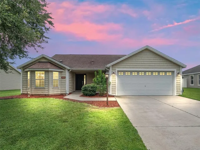 $329,900 | 12185 Northeast 51st Circle, Oxford, FL 34484