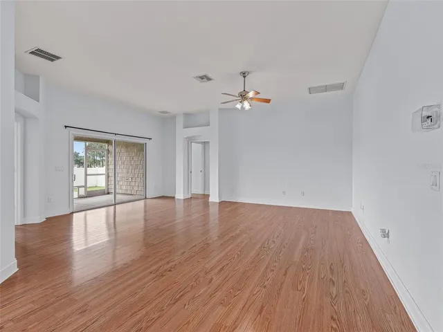 $329,900 | 12185 Northeast 51st Circle, Oxford, FL 34484