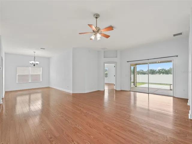 $329,900 | 12185 Northeast 51st Circle, Oxford, FL 34484