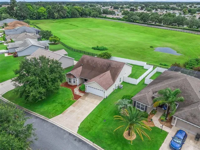 $329,900 | 12185 Northeast 51st Circle, Oxford, FL 34484