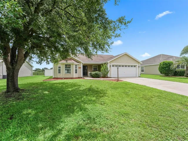$329,900 | 12185 Northeast 51st Circle, Oxford, FL 34484