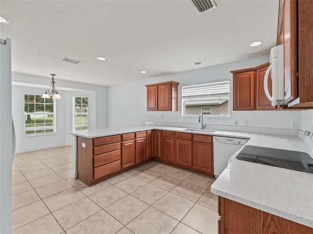 $329,900 | 12185 Northeast 51st Circle, Oxford, FL 34484