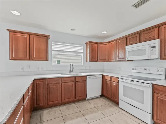 $329,900 | 12185 Northeast 51st Circle, Oxford, FL 34484