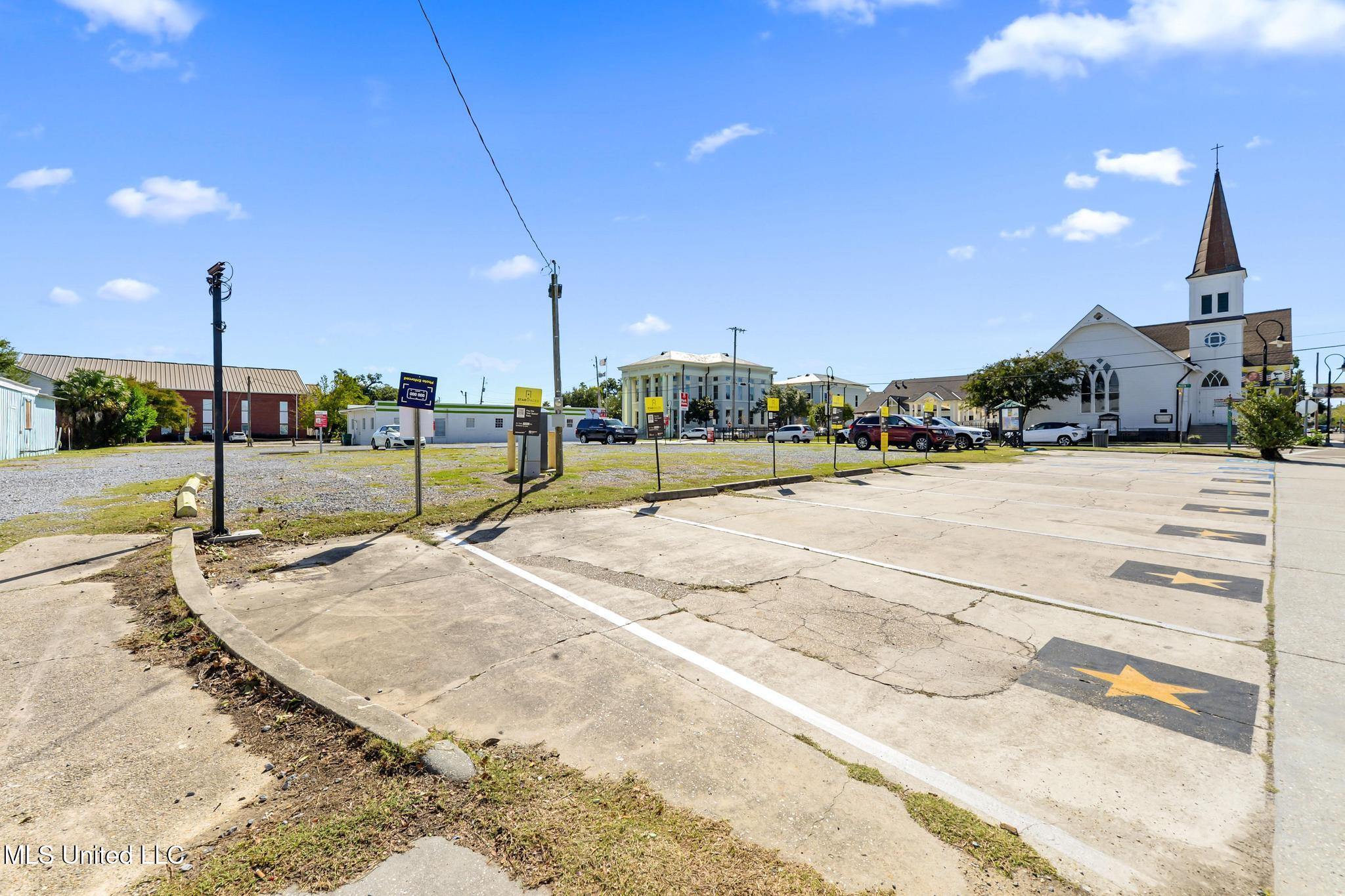 161 Main Street Bay St. Louis, MS 39520 - Photo 15 of 20 015