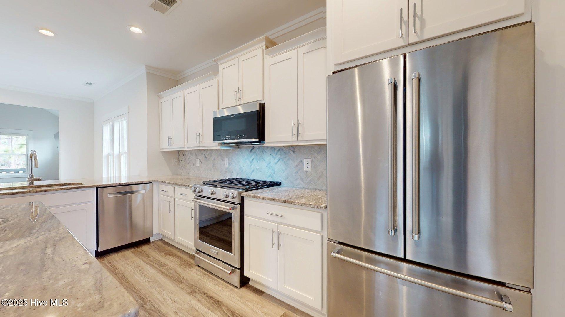 272 Springwood Way Southern Pines, NC 28387 - Photo 9 of 43 Kitchen
