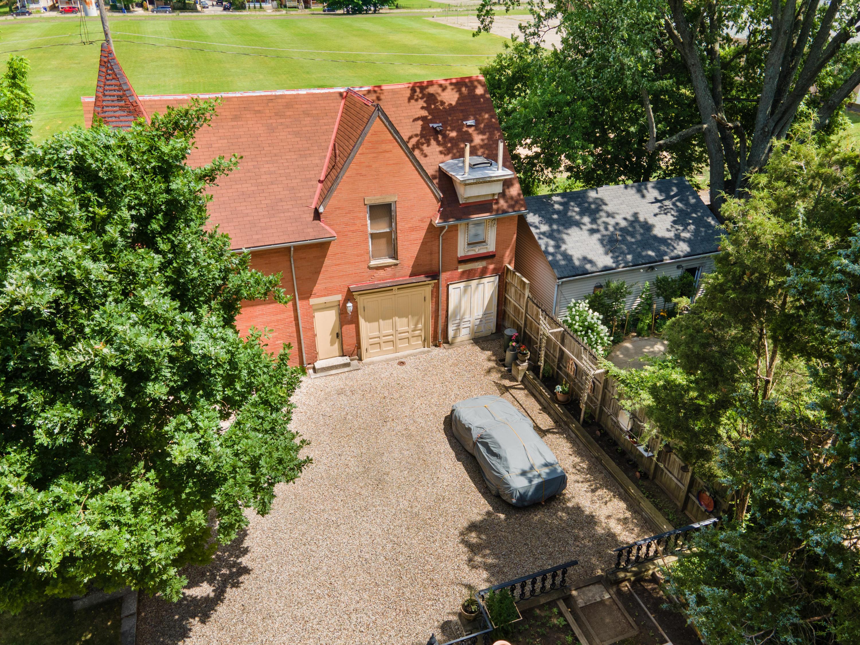 1330 Bryden Road Columbus, OH 43205 - Photo 18 of 36 Gallery Image 18