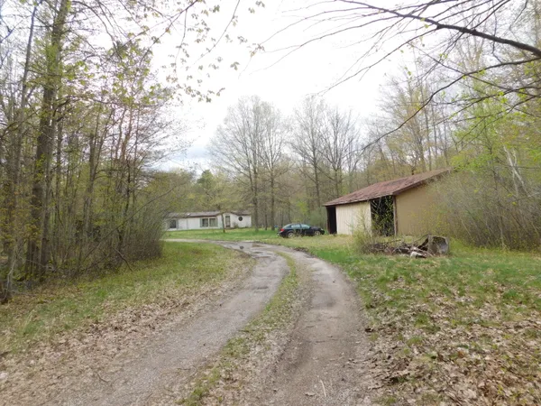 $149,000 | 14540 Schroeder Road, St. Charles, MI 48655