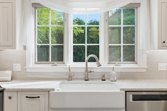 $439,900 | 405 Park Avenue, Parchment, MI 49004