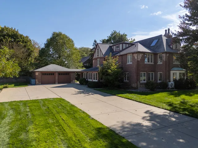 $439,900 | 405 Park Avenue, Parchment, MI 49004