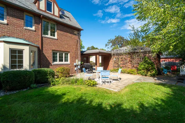 $439,900 | 405 Park Avenue, Parchment, MI 49004