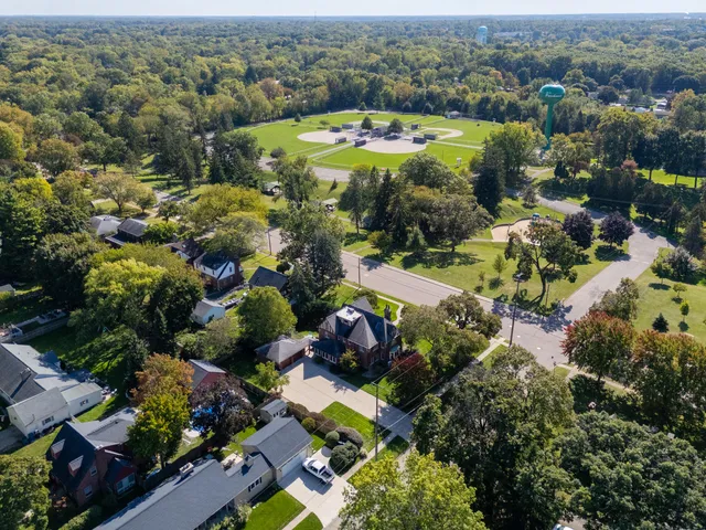 $439,900 | 405 Park Avenue, Parchment, MI 49004