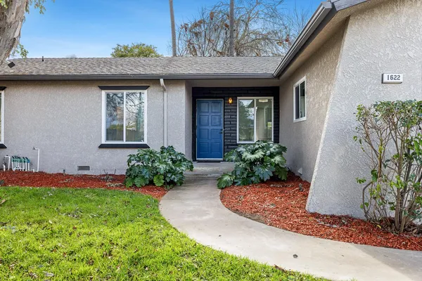 $450,000 | 1622 Dennis Avenue, Clovis, CA 93611