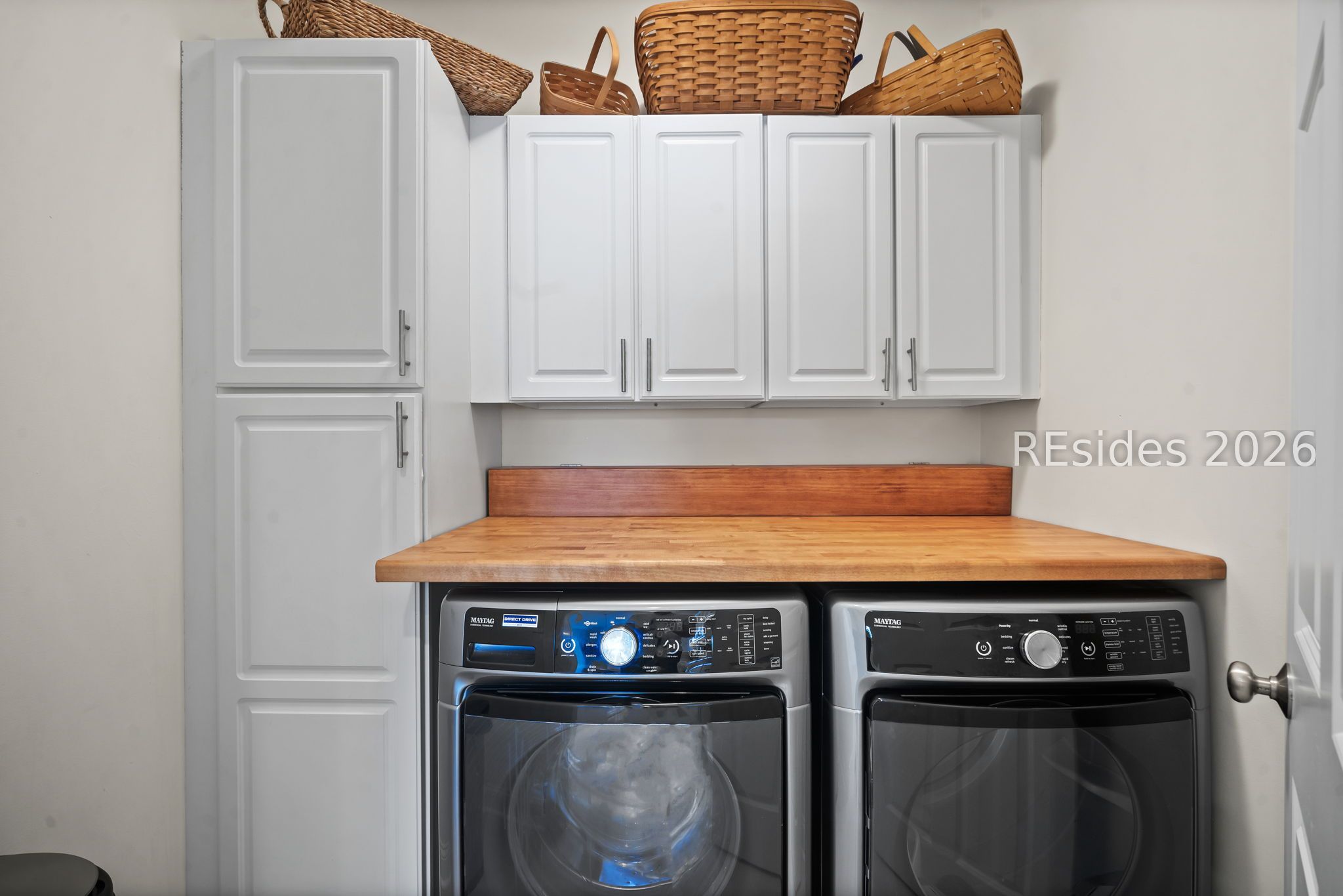 209 Farnsleigh Avenue Bluffton, SC 29910 - Photo 28 of 57 Laundry room in kitchen