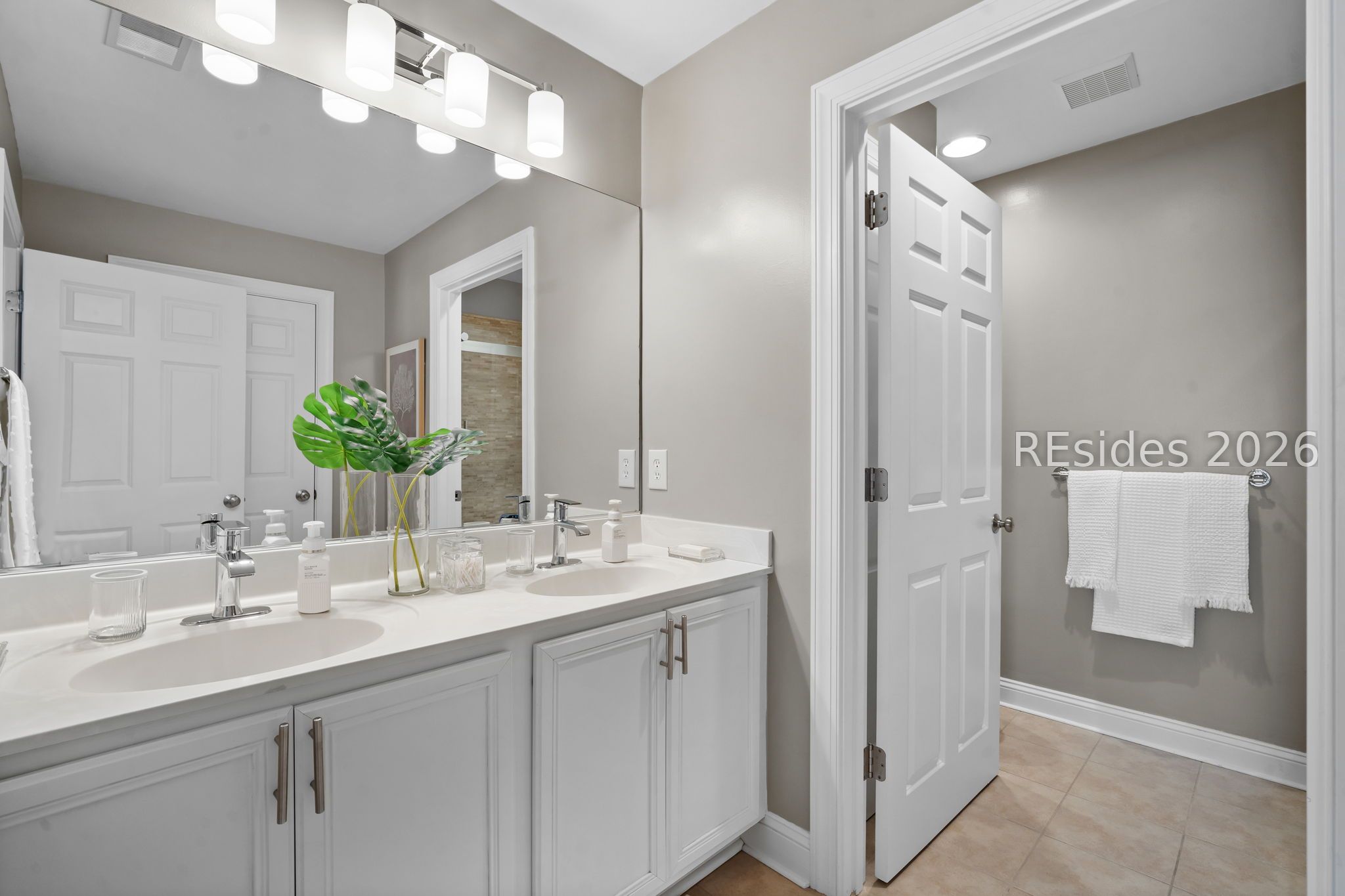 209 Farnsleigh Avenue Bluffton, SC 29910 - Photo 45 of 57 Shared Bath
