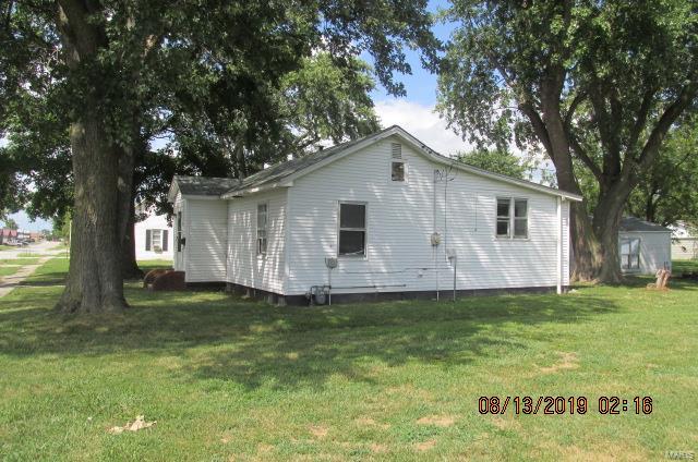 346 South Old Rte 66 Litchfield, IL 62056 - Photo 2 of 9 Gallery Image 2