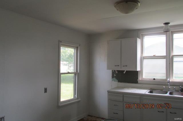 346 South Old Rte 66 Litchfield, IL 62056 - Photo 7 of 9 Gallery Image 7