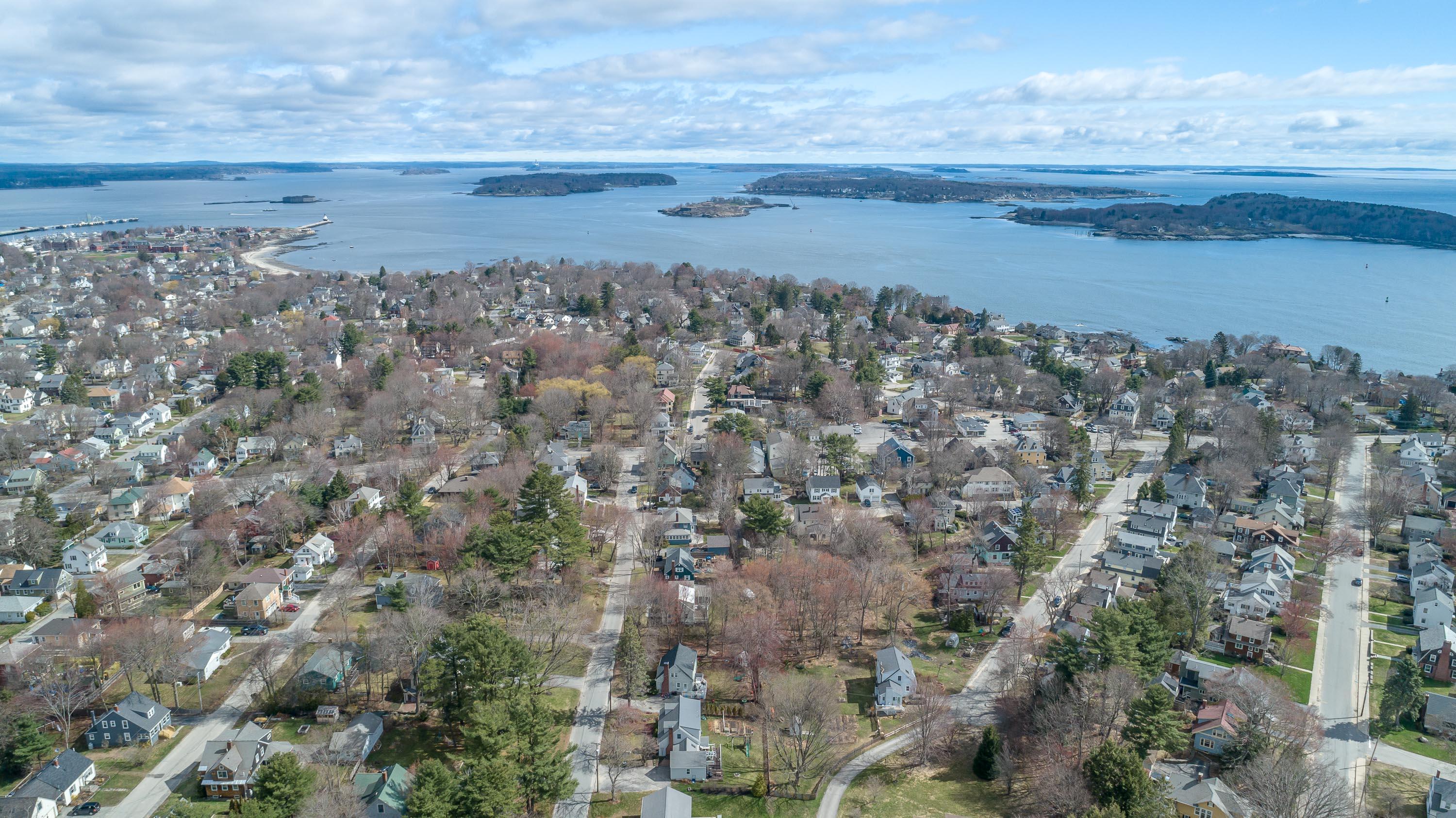 28 Woodland Road Cape Elizabeth, ME 04107 - Photo 7 of 13 Woodland Road_10_PGM_Print