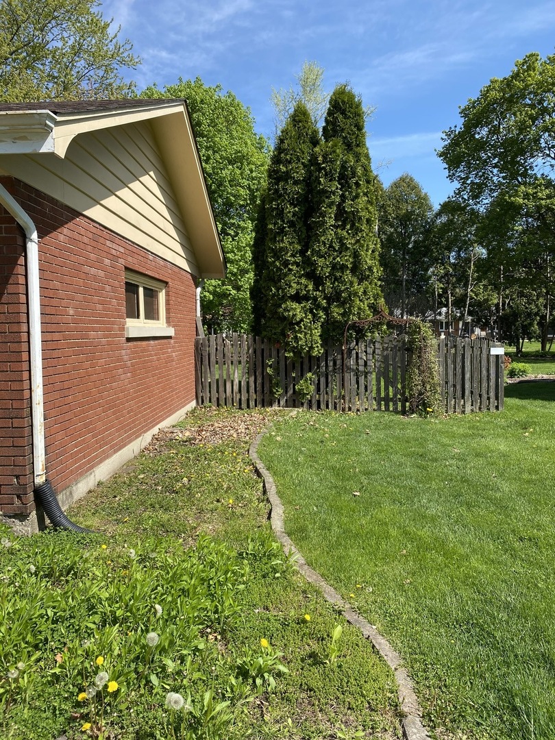 2123 Jericho Road Aurora, IL 60506 - Photo 3 of 5